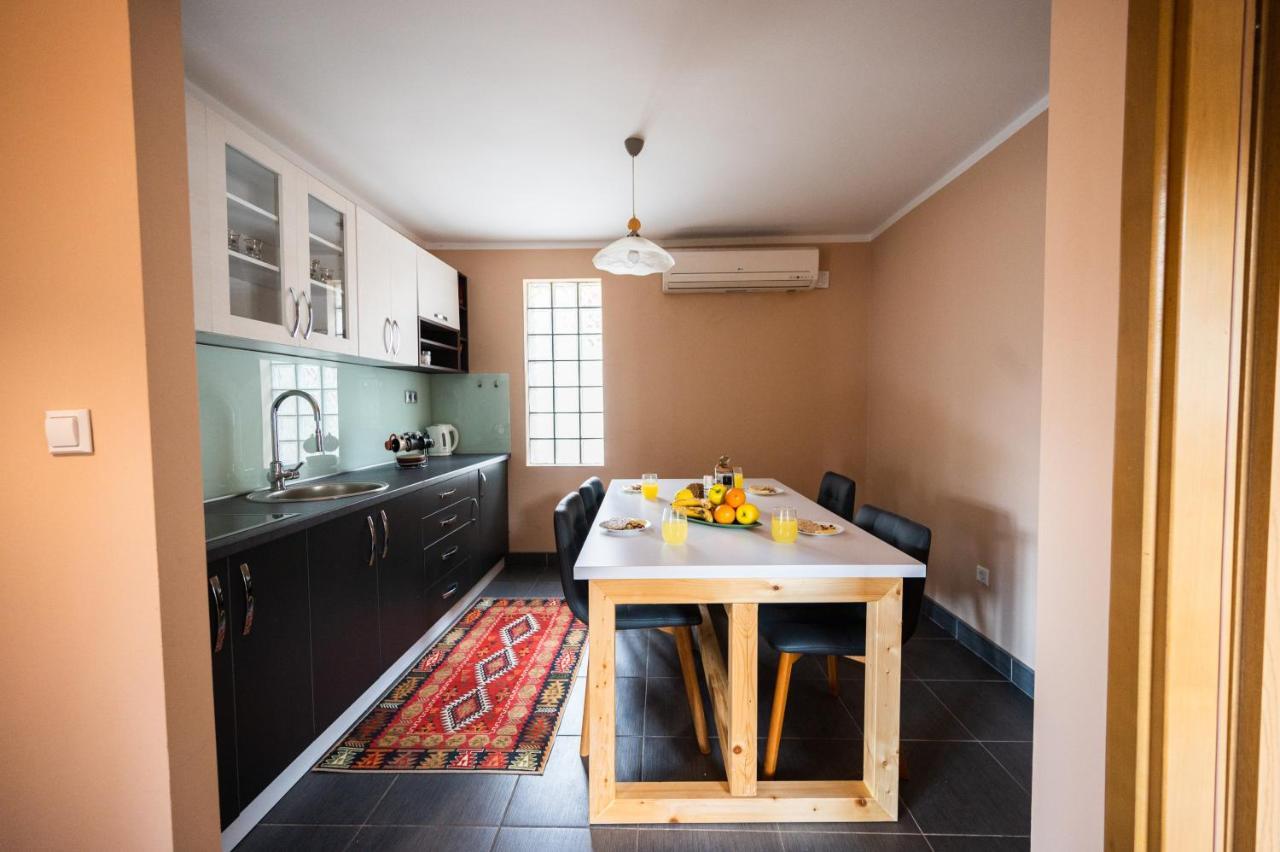 Duplex Apartment For Up To 12 People- Old Town Saraybosna Dış mekan fotoğraf